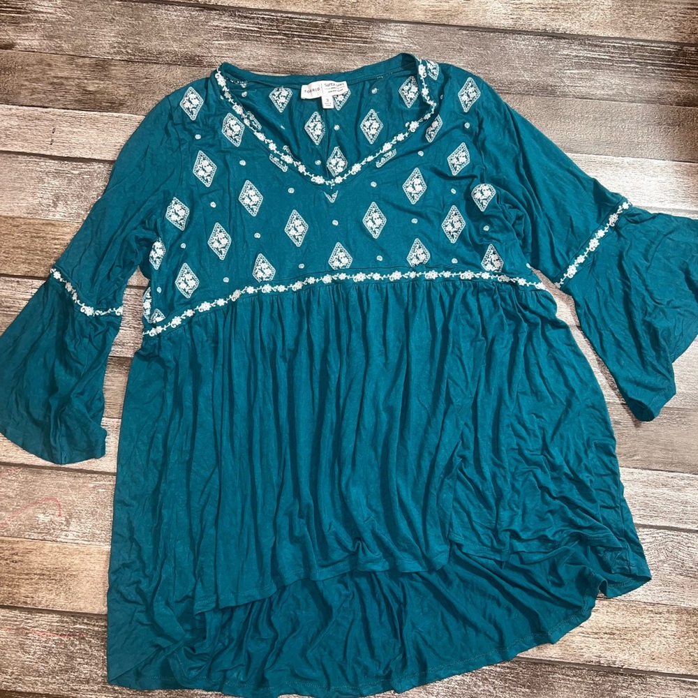 Torrid Teal Blouse with White Accents